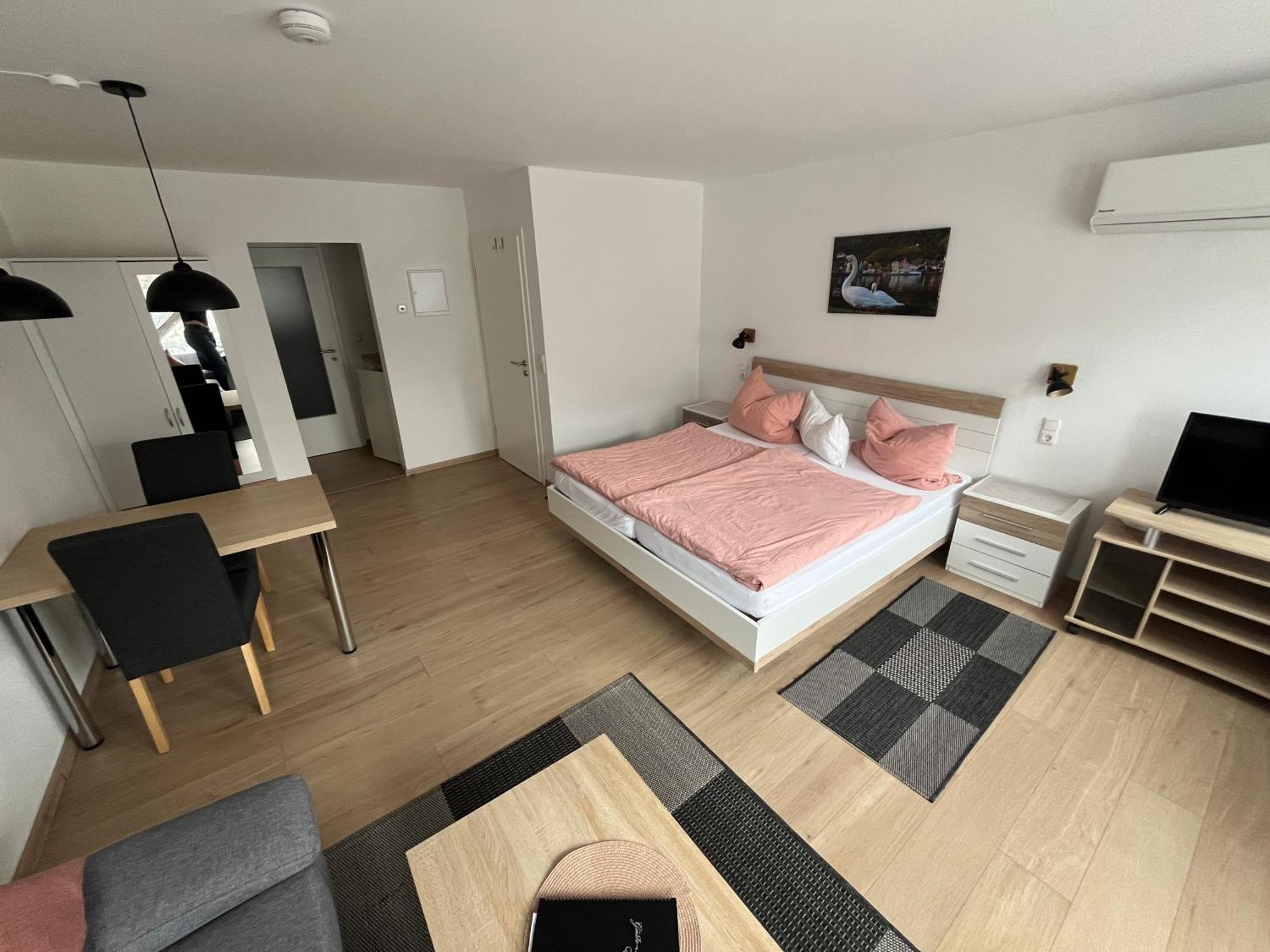 Ferienwohnungen Und Appartements - Haus Budinger Alf Luaran gambar