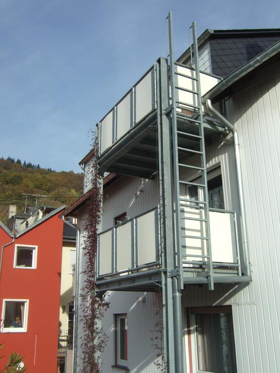 Ferienwohnungen Und Appartements - Haus Budinger Alf Luaran gambar